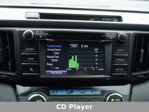 Used 2018 Toyota RAV4 XLE image 7