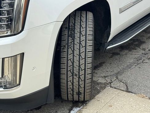 Used 2019 Cadillac Escalade Luxury image 13