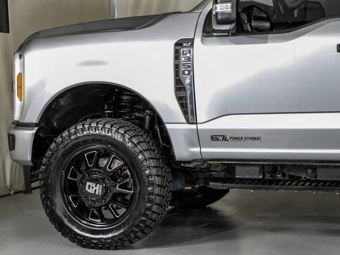 Used 2024 Ford F350 XLT AWD/4WD image 13
