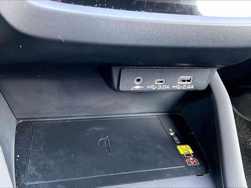 Used 2025 Subaru Forester Sport image 27