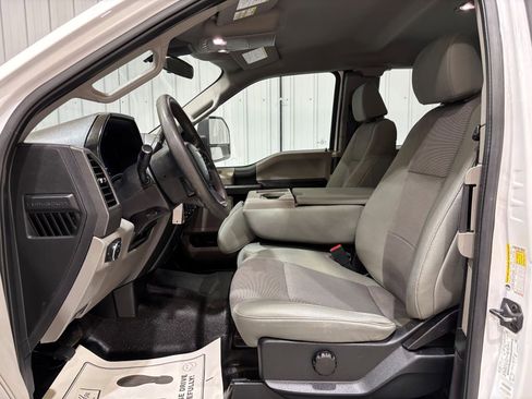 Used 2020 Ford F250 XL w/ Power Equipment Group image 11