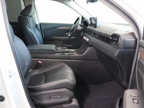Used 2026 Honda Pilot Elite image 21