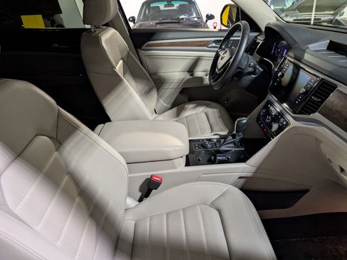 Used 2019 Volkswagen Atlas SEL Premium image 27