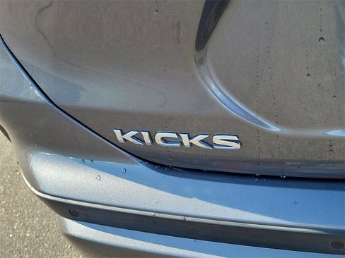 Used 2022 Nissan Kicks S image 22
