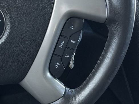 Used 2013 Chevrolet Tahoe LTZ RWD image 16