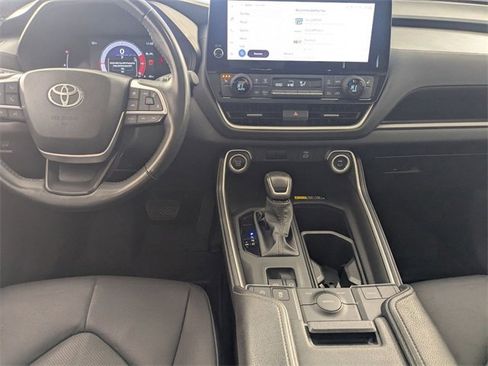 Used 2024 Toyota Grand Highlander XLE image 24