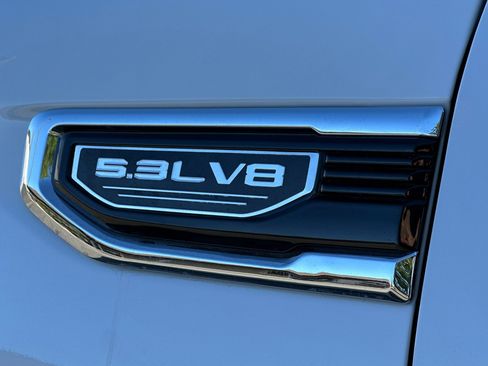 Used 2023 GMC Sierra 1500 Pro w/ Convenience Package image 8