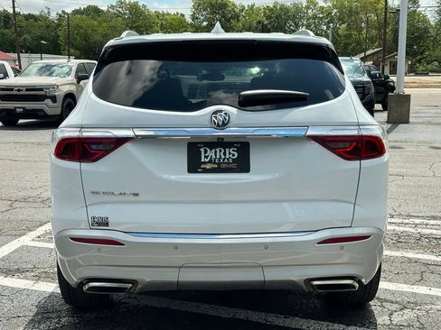 Used 2024 Buick Enclave Essence w/ Experience Buick Package FWD image 5