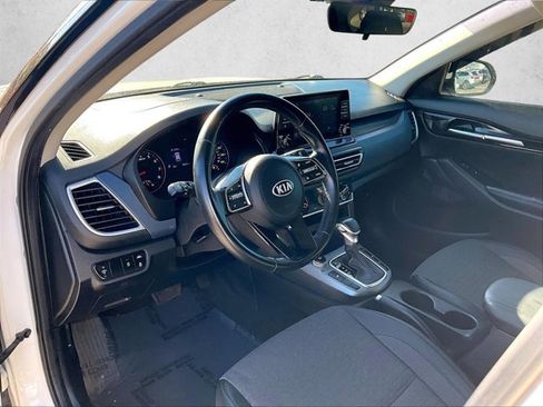 Used 2021 Kia Seltos S image 10