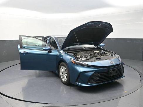 Certified 2025 Toyota Camry LE FWD image 38