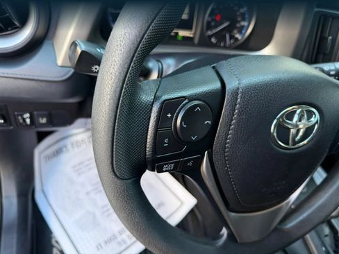 Used 2018 Toyota RAV4 LE w/ All Weather Liner Package AWD/4WD image 21