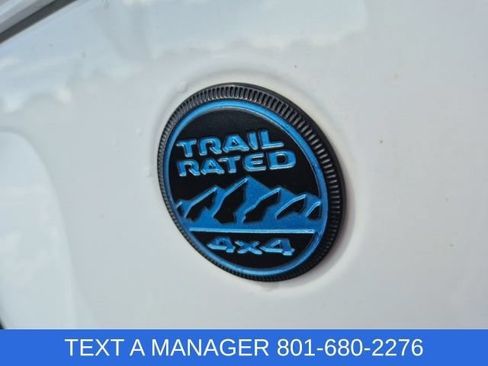 Used 2022 Jeep Wrangler Unlimited Sahara AWD/4WD image 19