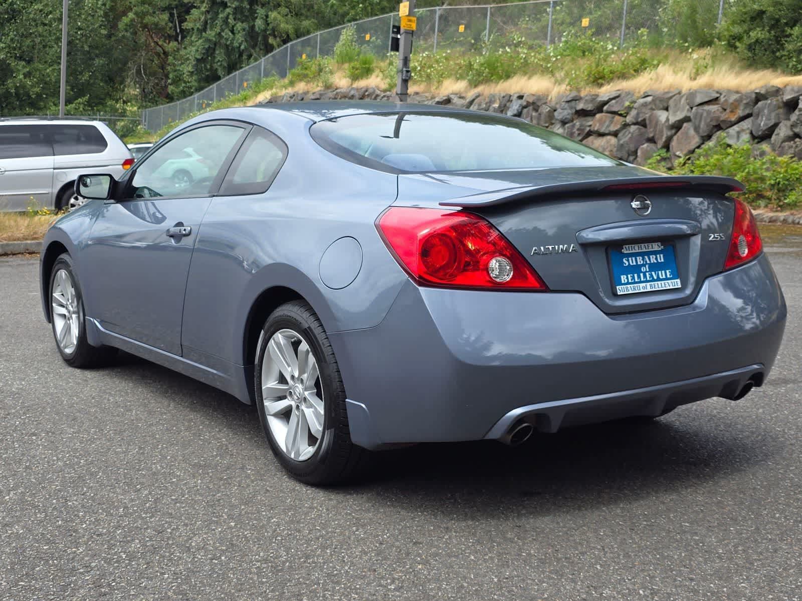 Used 2011 Nissan Altima 2.5 S w/ Convenience Pkg FWD image 3