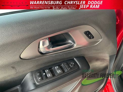 New 2026 Chrysler Pacifica Select w/ S Appearance Package image 25
