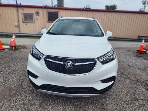 Used 2021 Buick Encore Preferred w/ Safety Package image 2