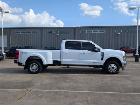 Used 2023 Ford F350 Lariat w/ Lariat Ultimate Package AWD/4WD image 6