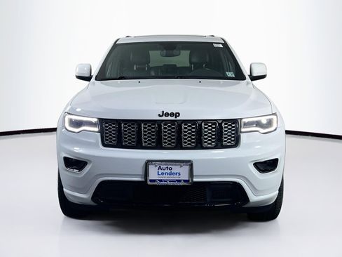 Used 2022 Jeep Grand Cherokee Laredo X image 2