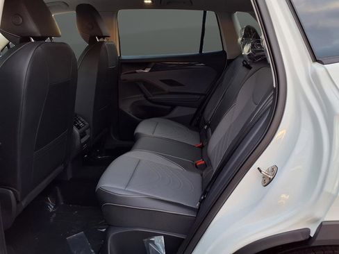 New 2026 Volkswagen Tiguan SE AWD/4WD image 24
