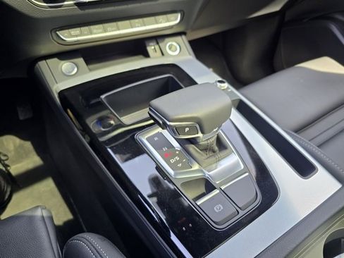 Used 2025 Audi Q5 2.0T Premium image 39