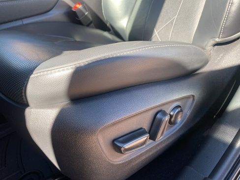 Used 2022 Toyota Highlander Platinum image 25