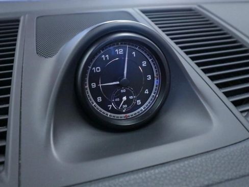 Used 2023 Porsche Macan S image 27