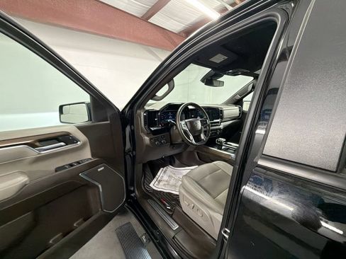 Certified 2024 Chevrolet Silverado 1500 LT Trail Boss w/ Convenience Package II AWD/4WD image 10