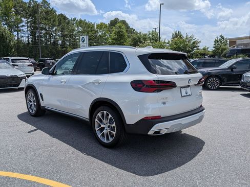 New 2026 BMW X5 xDrive40i w/ Climate Comfort Package AWD/4WD image 5