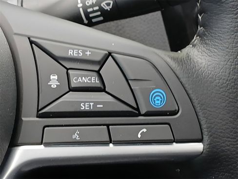 Used 2022 Nissan Rogue Sport SL w/ Premium Package image 21