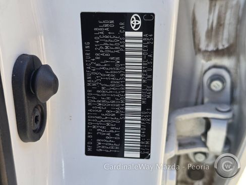 Used 2024 Toyota Corolla LE FWD image 32