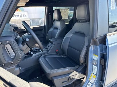 New 2025 Ford Bronco Outer Banks w/ Sasquatch Package