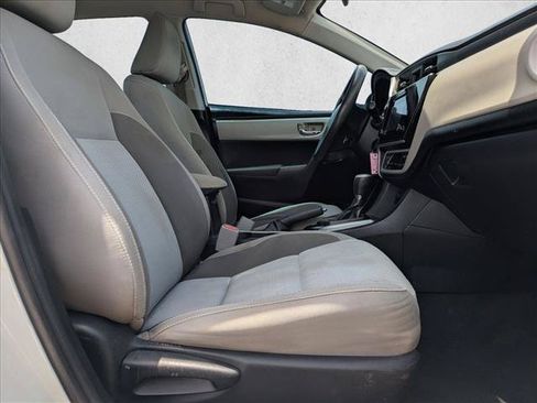 Used 2018 Toyota Corolla LE FWD image 20