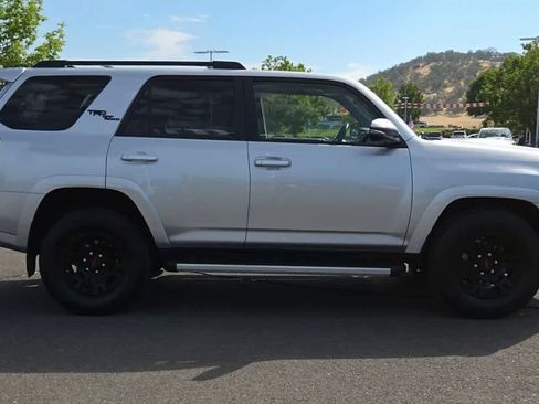 Used 2024 Toyota 4Runner TRD Off-Road Premium w/ Moonroof Package AWD/4WD image 9