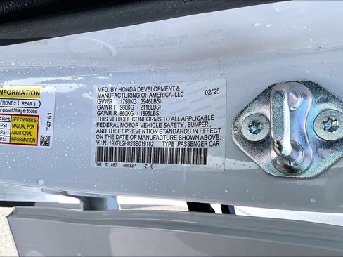 Used 2025 Honda Civic Sport image 16