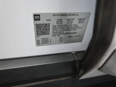 Used 2024 GMC Yukon XL AT4 w/ Technology Package image 19