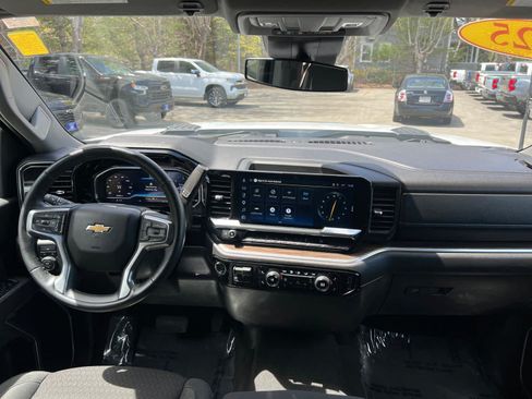 Certified 2025 Chevrolet Silverado 2500 LT w/ Convenience Package AWD/4WD image 33