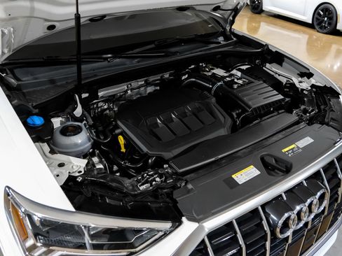 Used 2024 Audi Q3 2.0T Premium Plus w/ Premium Plus Package image 54