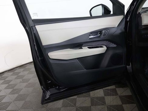 Used 2023 Nissan Ariya AWD image 24