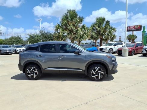 Used 2026 Nissan Kicks SV FWD image 6