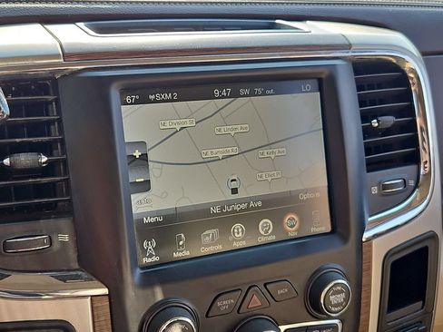 Used 2017 RAM 3500 Laramie AWD/4WD image 23