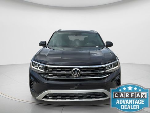 Used 2022 Volkswagen Atlas Cross Sport SE FWD image 2