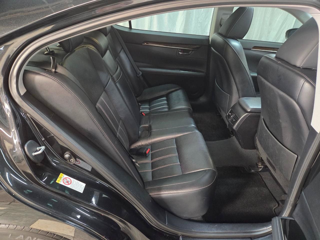 Used 2018 Lexus ES 350 w/ Luxury Package w/Wood Trim FWD image 15