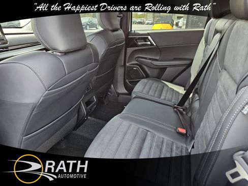 New 2026 Mitsubishi Outlander AWD image 23