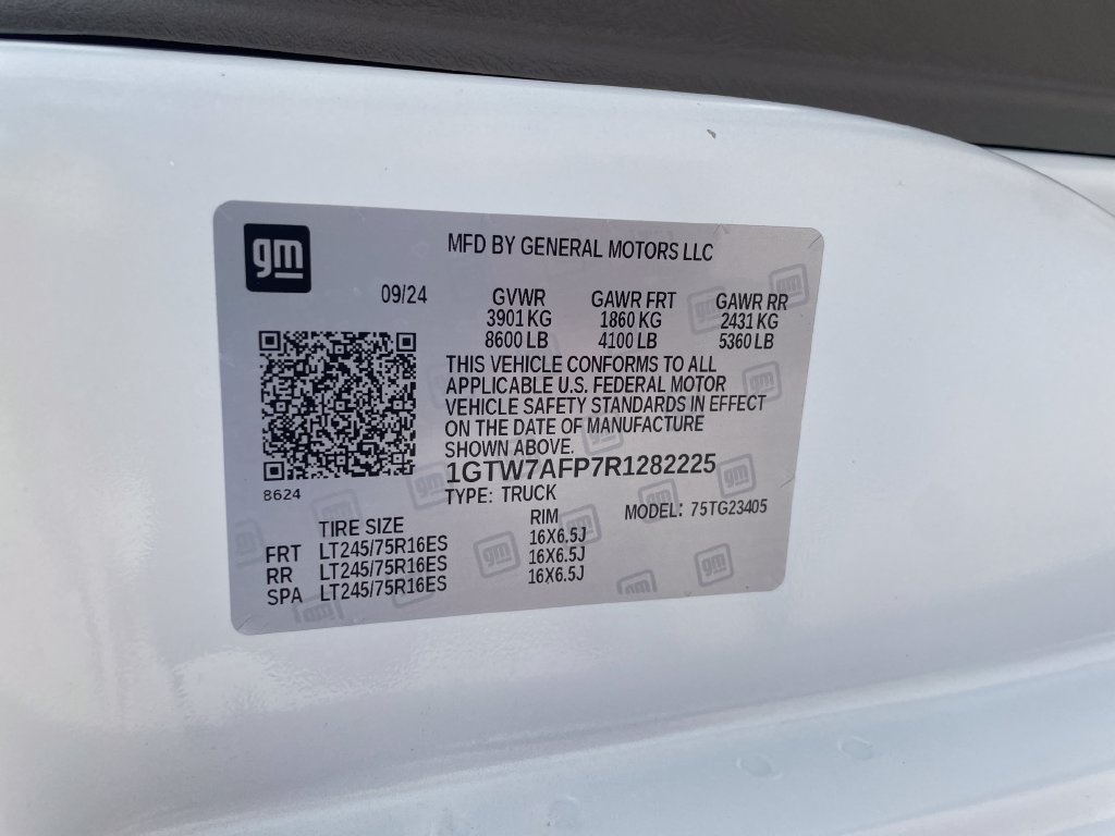 Used 2024 GMC Savana 2500 w/ Driver Convenience Package RWD image 12