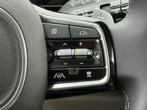 New 2026 Kia Carnival LXS FWD image 16