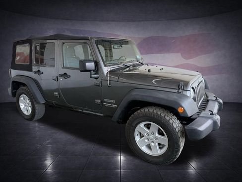 Used 2018 Jeep Wrangler Unlimited Sport S image 4