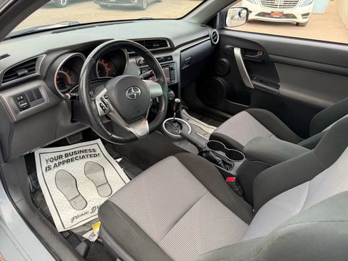 Used 2014 Scion tC image 32
