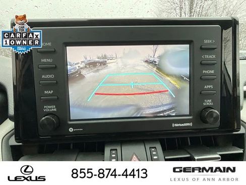 Used 2022 Toyota RAV4 XLE Premium image 18