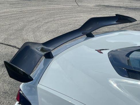 Used 2025 Chevrolet Corvette Z06 w/ Z07 Performance Package RWD image 13