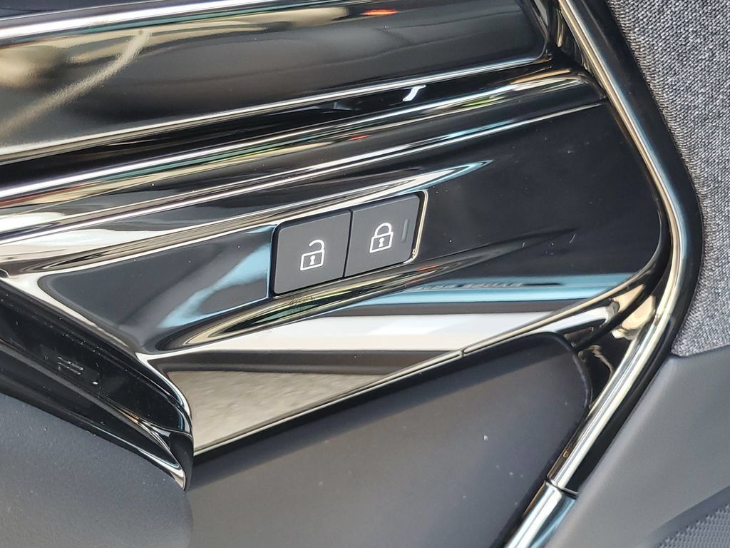 New 2026 Land Rover Range Rover Sport SE AWD/4WD image 10