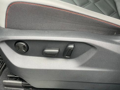 Certified 2025 Volkswagen Atlas Peak Edition SE image 15